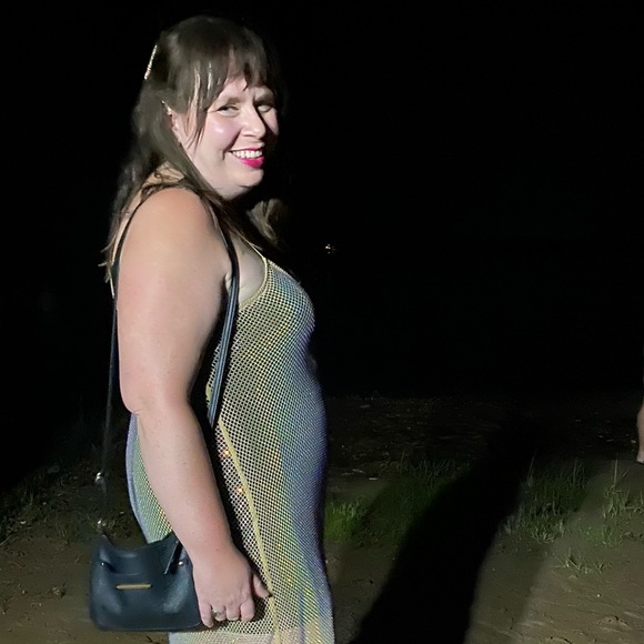 Meet your Posher, Genevieve - Picture 3 of 4